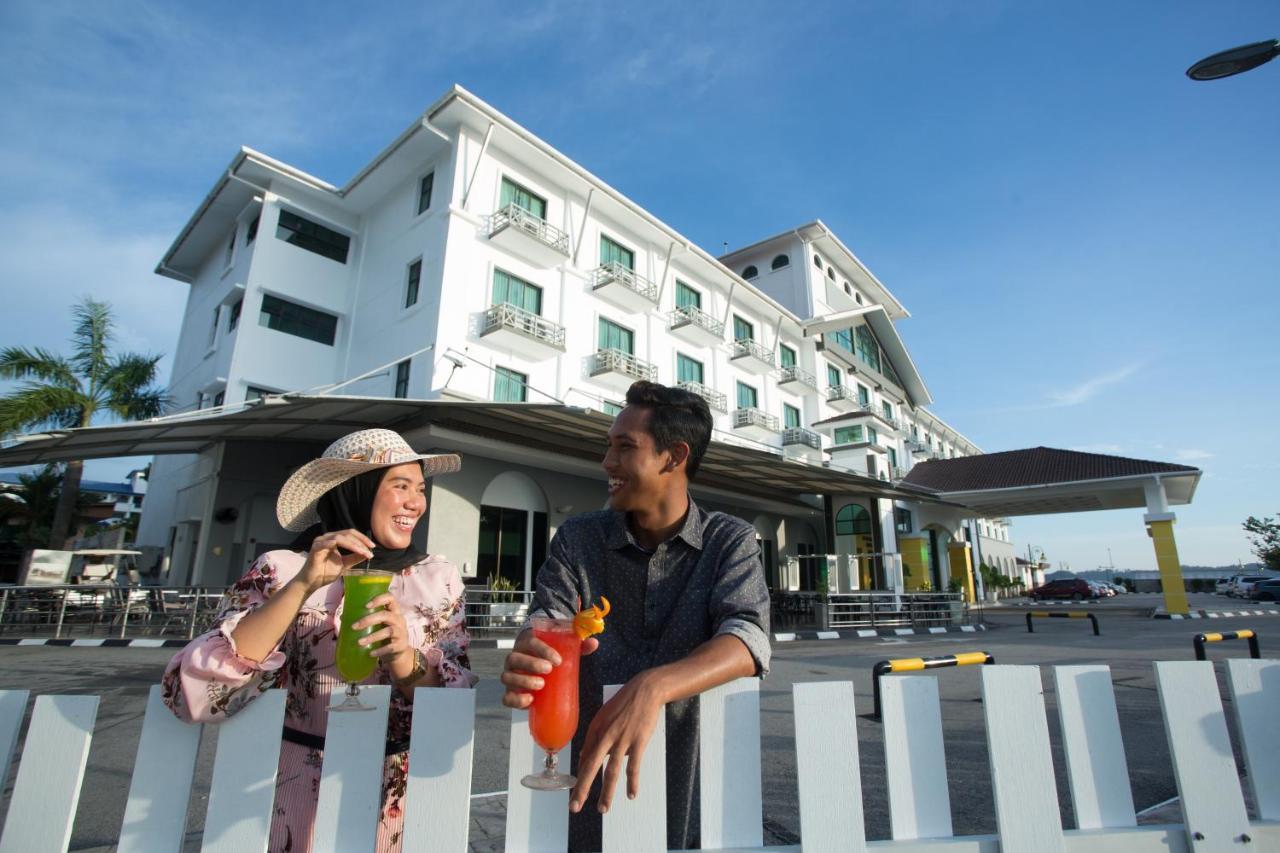 Klana Beach Resort Port Dickson Esterno foto