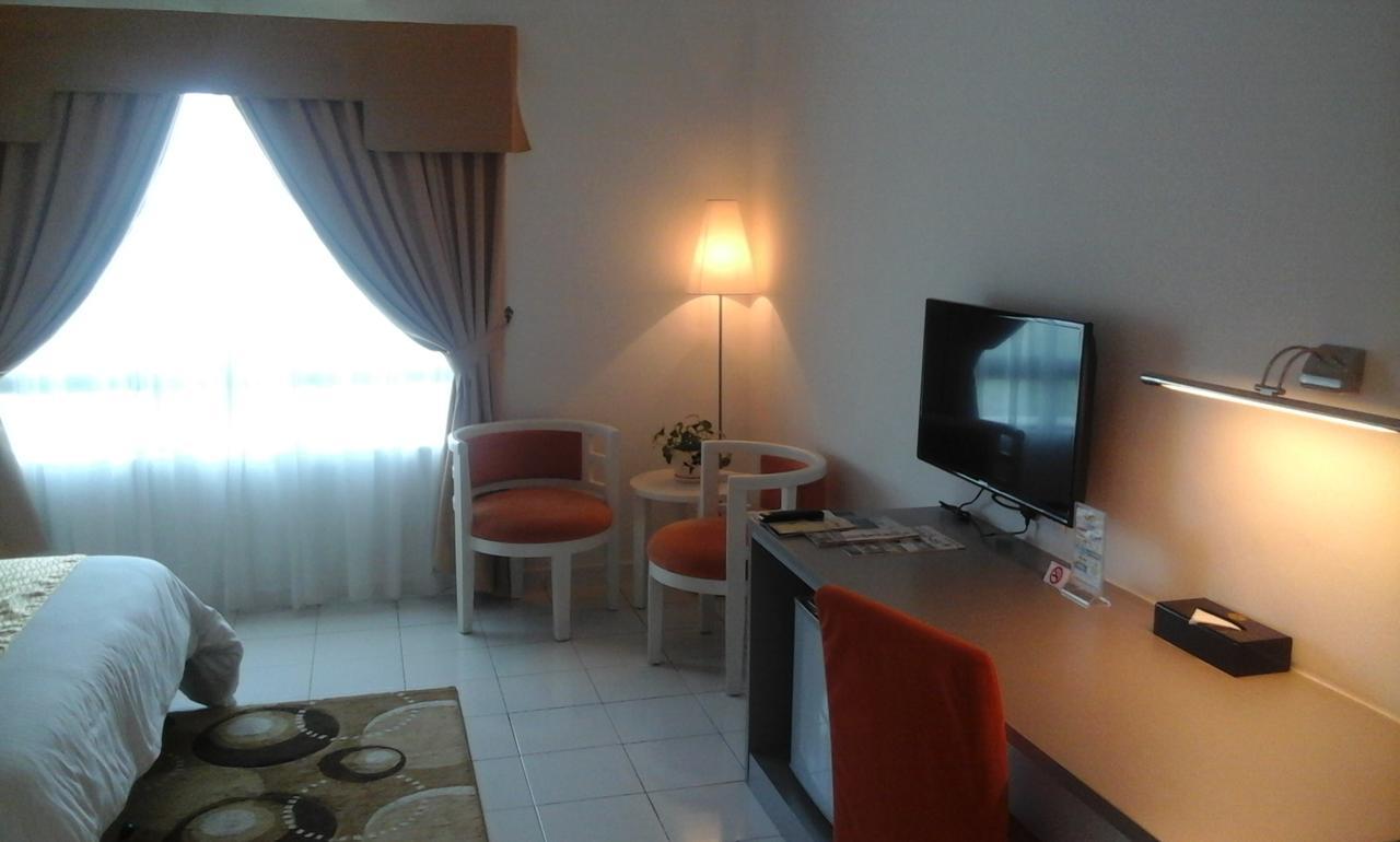 Klana Beach Resort Port Dickson Esterno foto